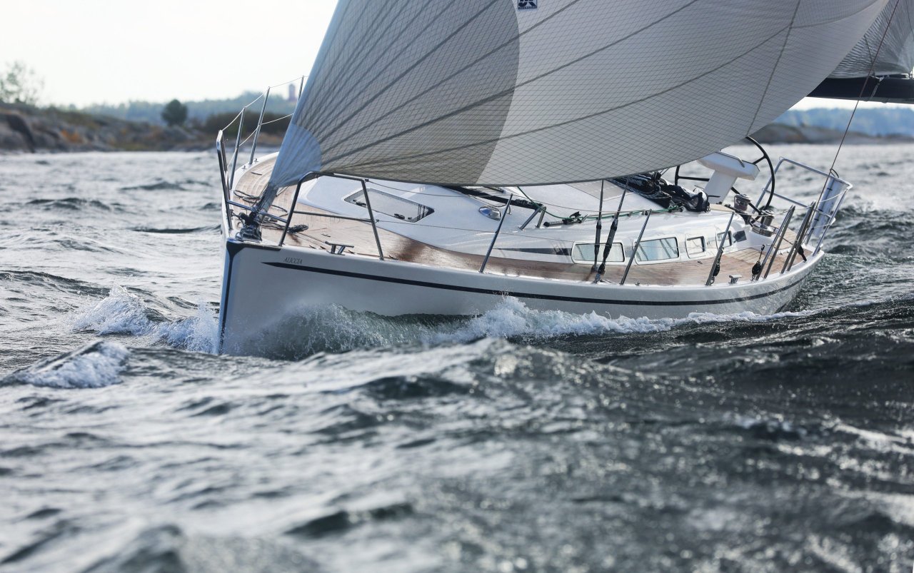 Linjett 43 – The Ultimate Bluewater Performance Cruiser