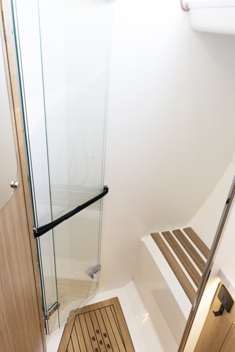 Linjett 39 Bath Details