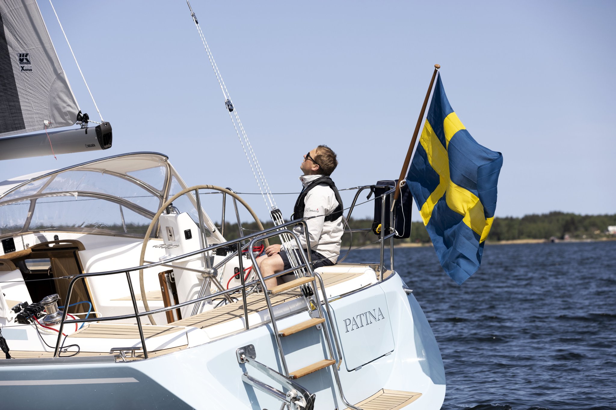 Linjett 34 – Svensk segelbåt med balans, komfort och prestanda