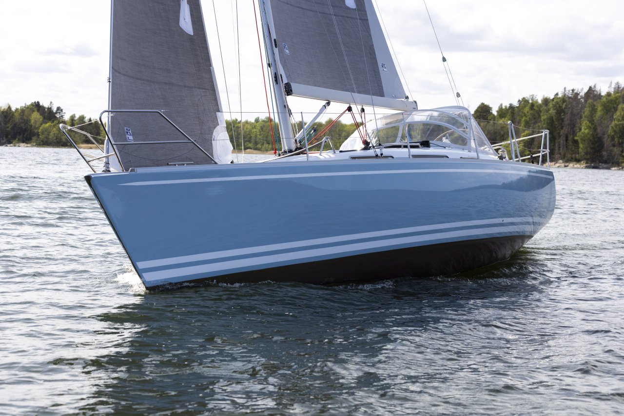 Linjett 34 – Svensk segelbåt med balans, komfort och prestanda